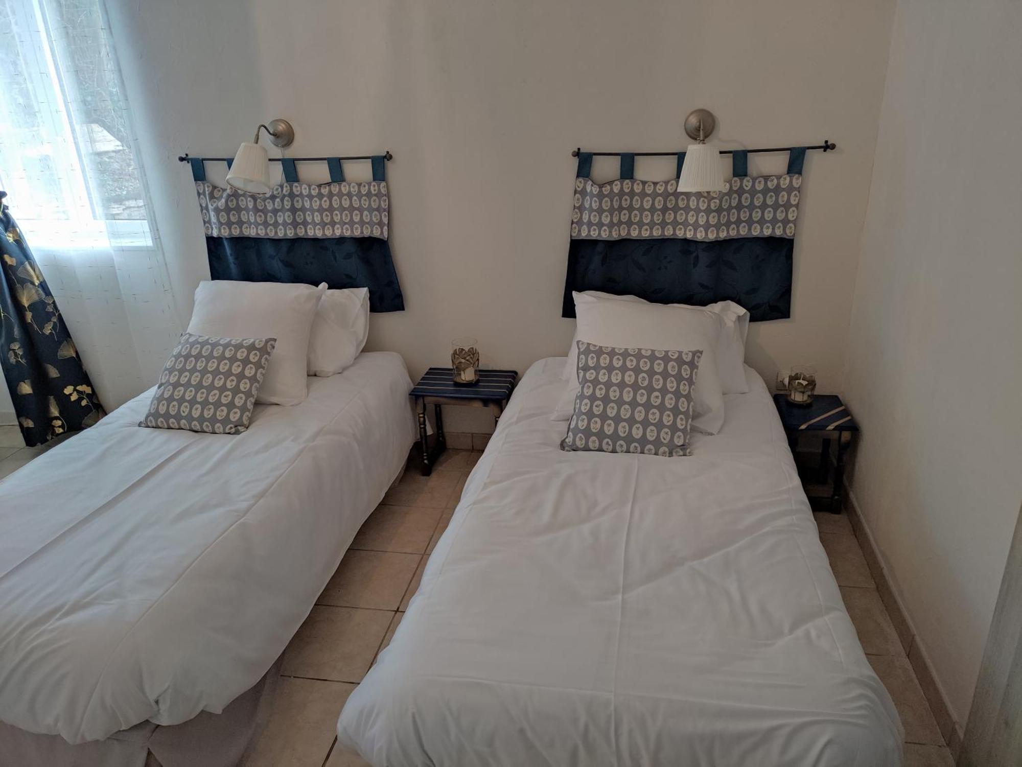 Bed and Breakfast Bleu Bonheur à Dennevy Chambre photo